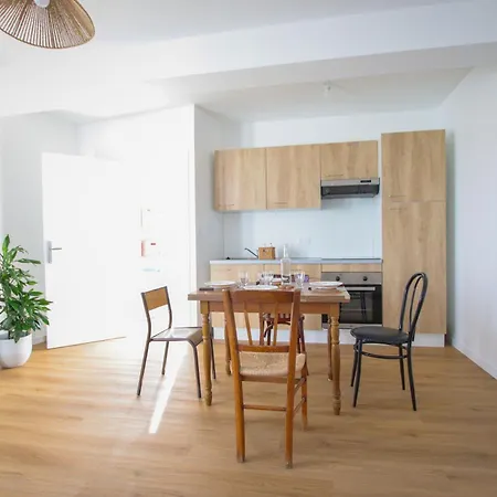 Appartement Rez De Chaussee A Beaupreau En Mauges Extérieur photo